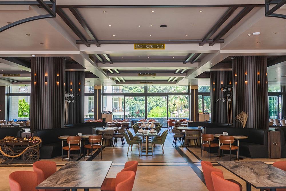 Ana Restoran ve Bar