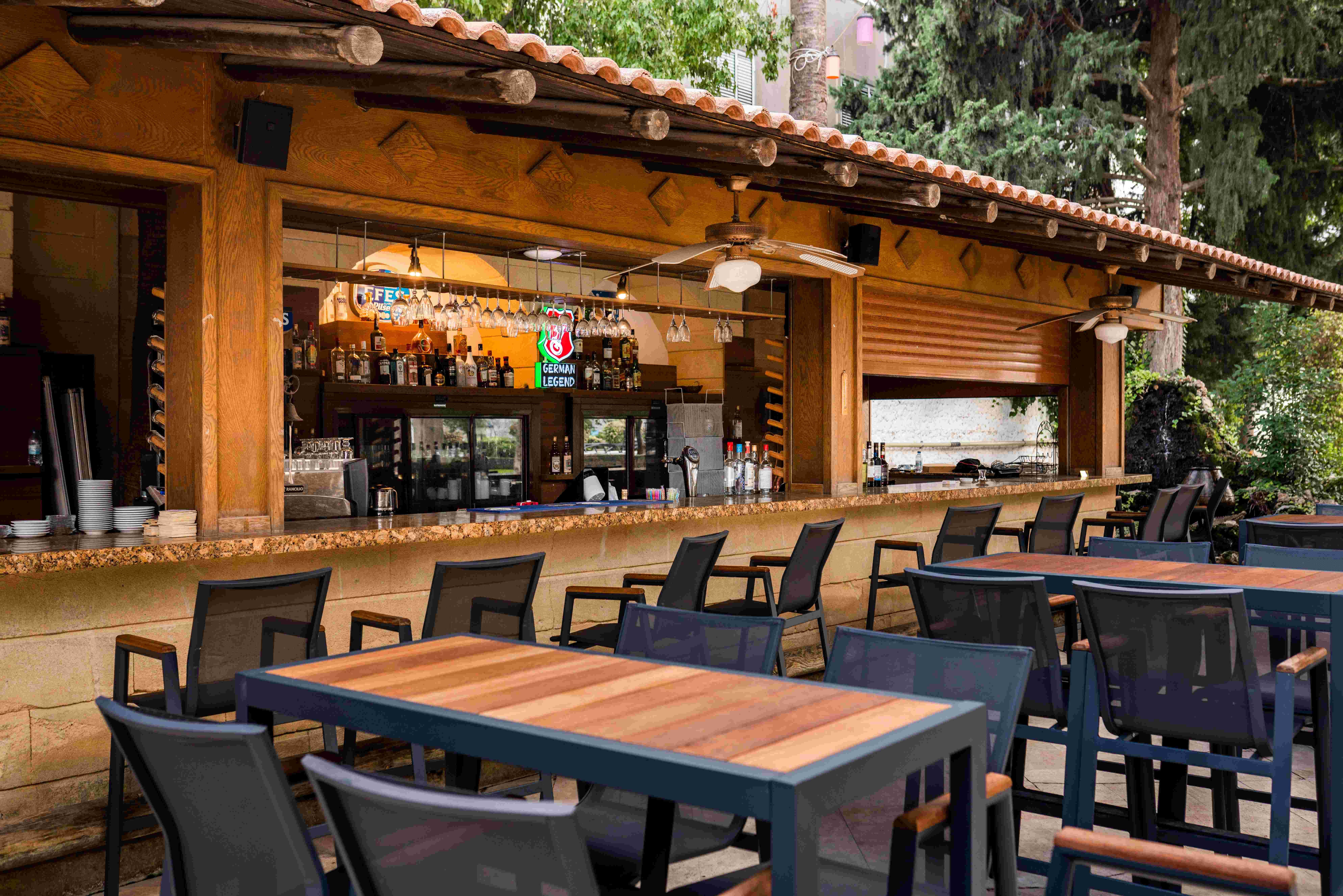 Garden Bar